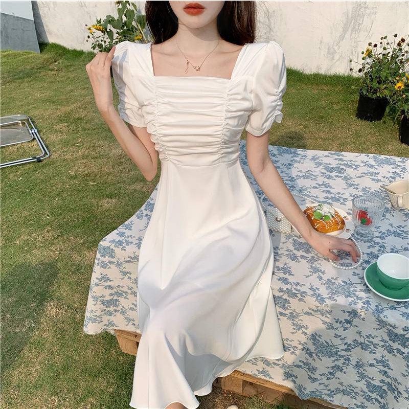 2021 summer new French temperament white dress female sweet first love Sena platycodon light mature warm soft skirt