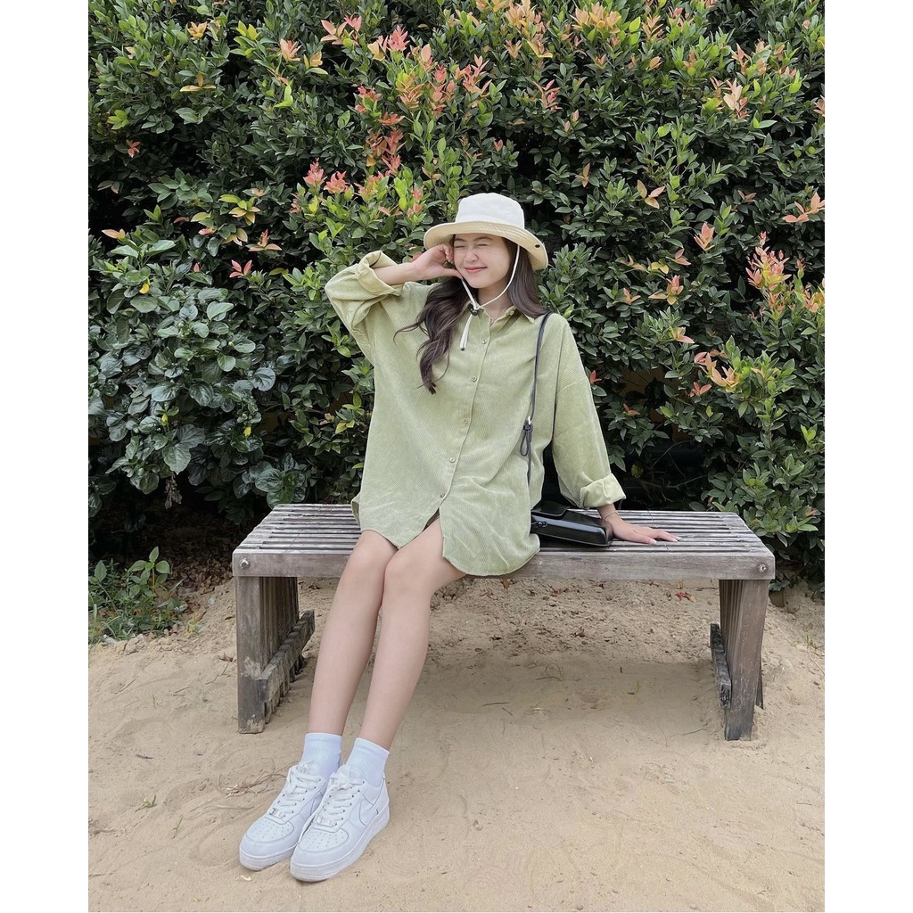 [Ảnh thật/Sẵn] Áo sơ mi nhung tăm trơn dài tay oversize form rộng ulzzang