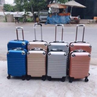 Vali du lịch