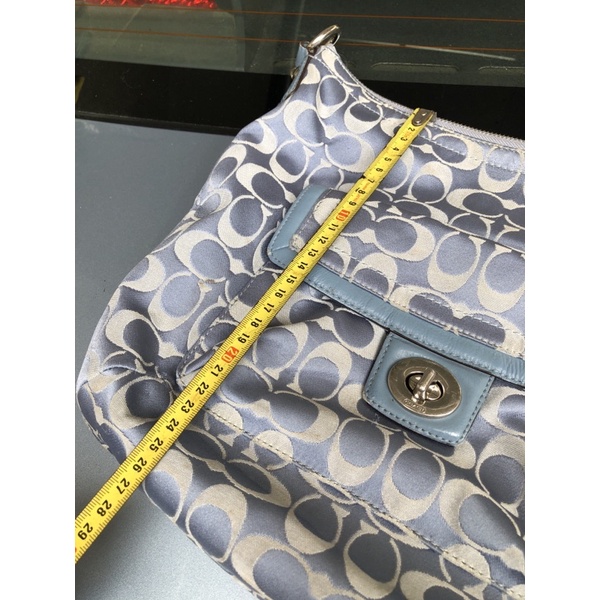 Túi chuẩn si .túi qua sử dụng. khách vui lòng xem hình nếu muốn biết thêm thông tin sản phẩm mời khách vô chat . Tkanks.