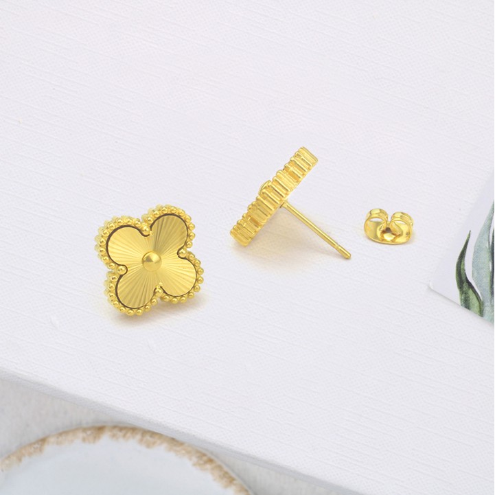 Bông tai nữ tittan cao cấp kiểu hoa 4 cánh siêu đẹp bền màu - Tặng hộp - Đem lại vẻ đẹp quyến rũ cho người đeo