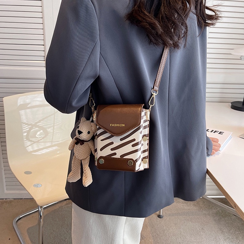 Túi Đeo Chéo Vuông Nhỏ Đựng Điện Thoại Họa Tiết Ngựa Vằn Cho Nữ