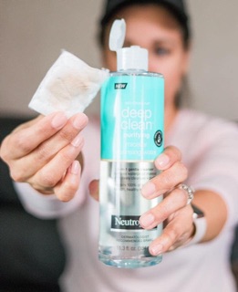Tẩy trang Neutrogena deep clean