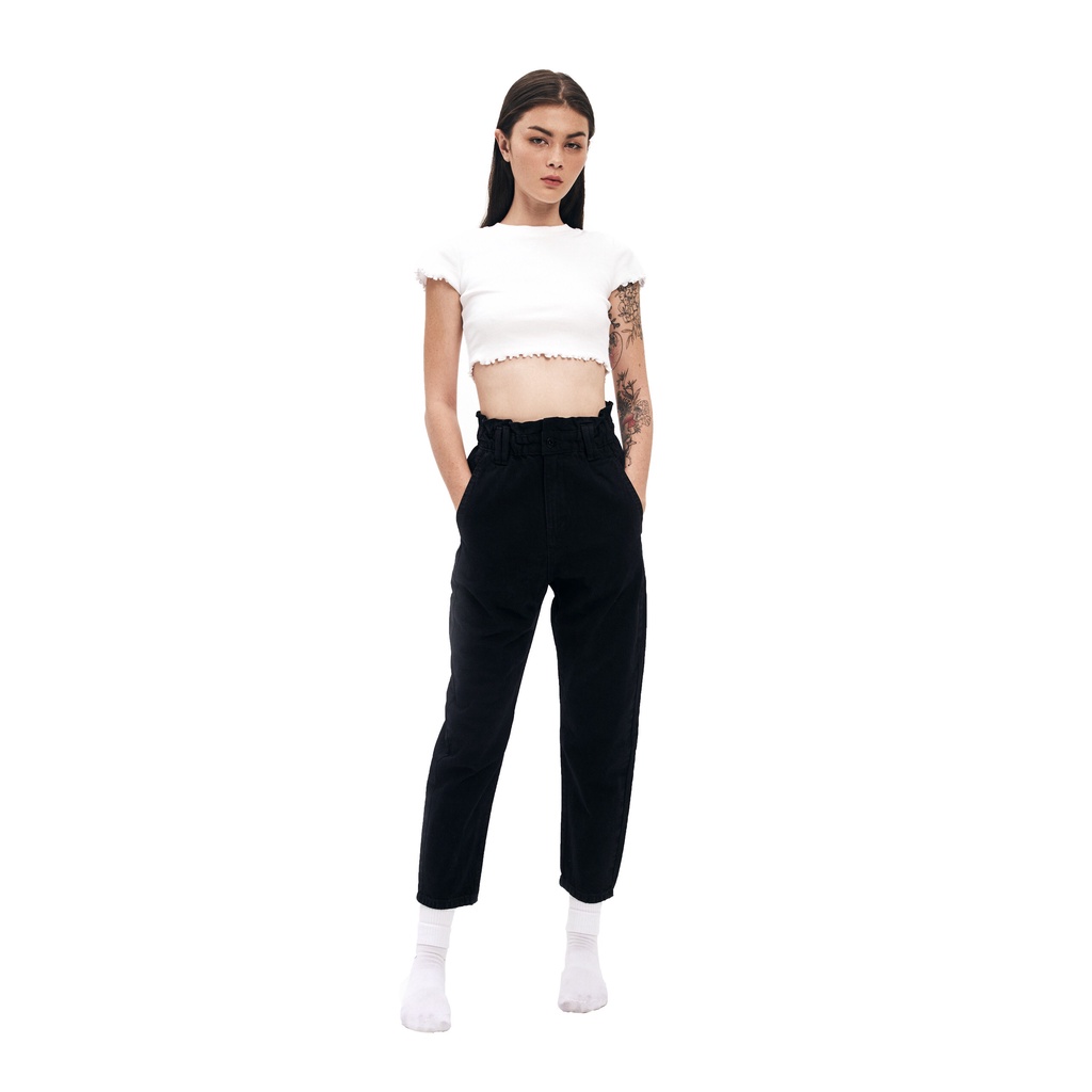 Áo croptop màu trắng, viền xoắn tay, là min - RUFFLE HEM RIBBED CROPTOP