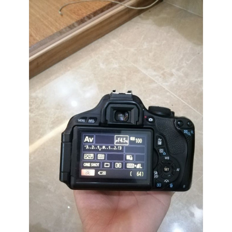 Máy ảnh Canon 600d(Rebel t3i) mới 98% kèm lens kit, phụ kiện