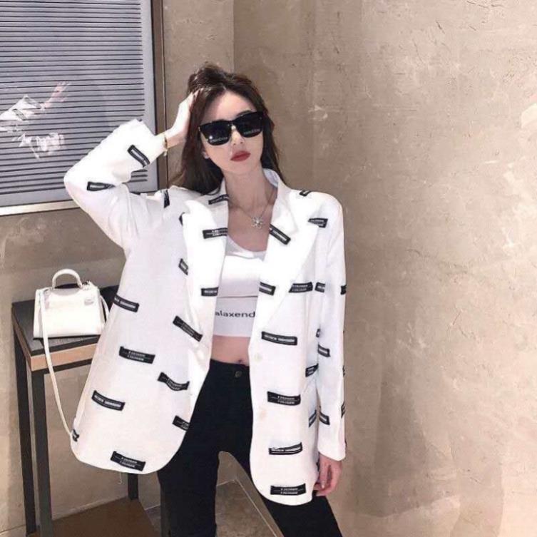 Áo khoác blazer nam nữ form suông dáng dài màu trắng phong cách trẻ trung năng động thời trang cá tính M133HD | BigBuy360 - bigbuy360.vn