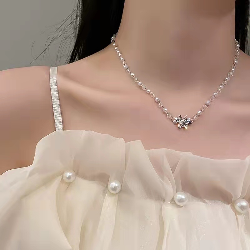 Vòng cổ Mặt Hình Bướm Đính Ngọc Trai Thời Trang Cho Nữ
