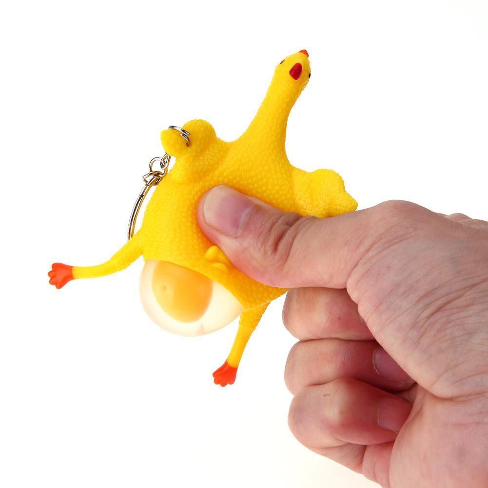 Đồ chơi bóp mềm hình gà đẻ trứng vui nhộn có móc chìa khóa