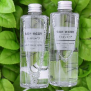 Nước hoa hồng Muji Light Toning Water
