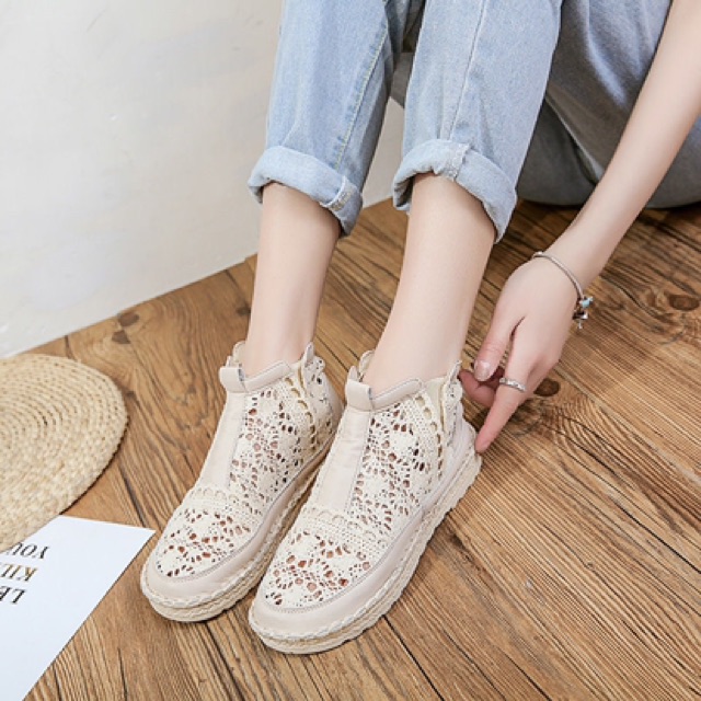 Giầy đế bệt nữ, thêu ren dáng cao cổ- thoáng khí hót mùa hè 2020 | BigBuy360 - bigbuy360.vn