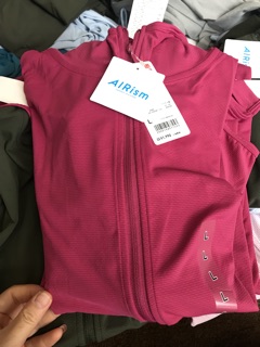 Áo chống nắng uniqlo