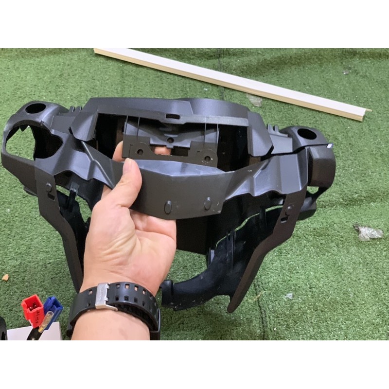 Cùm công tắt exciter 2019 + nhựa chế đầu và zắt chuyển đo