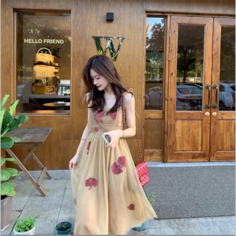 Váy Dây Voan Nude Nâu Đính Cánh Hoa Hồng Dịu Dàng