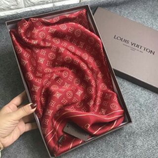 Khăn quàng cổ tơ lụa