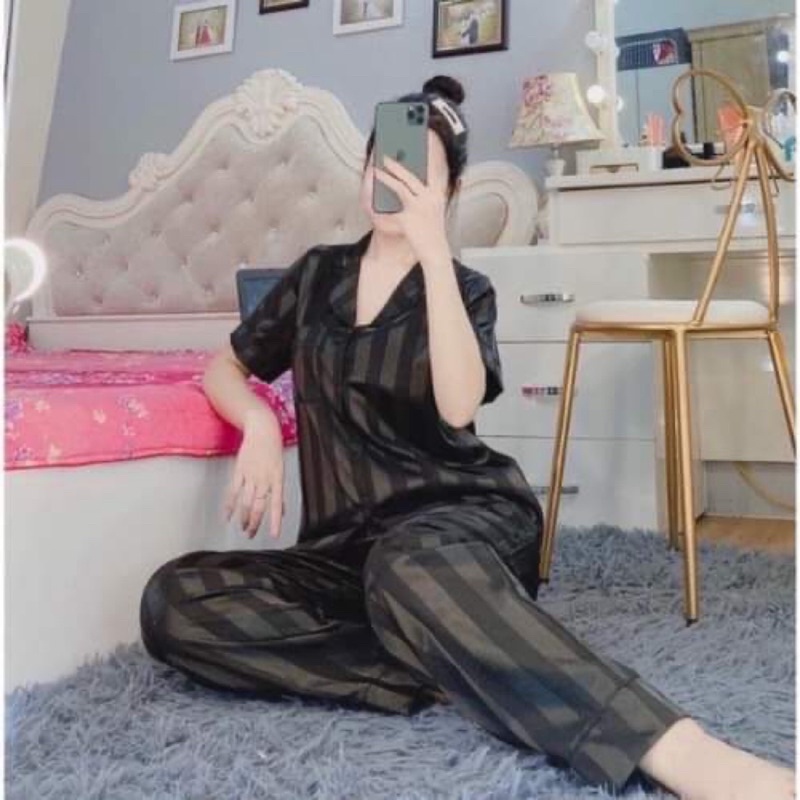 Bộ kẻ sọc nhiều màu