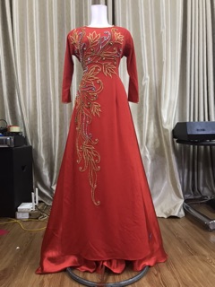 Áo dài mẹ đính pha lê