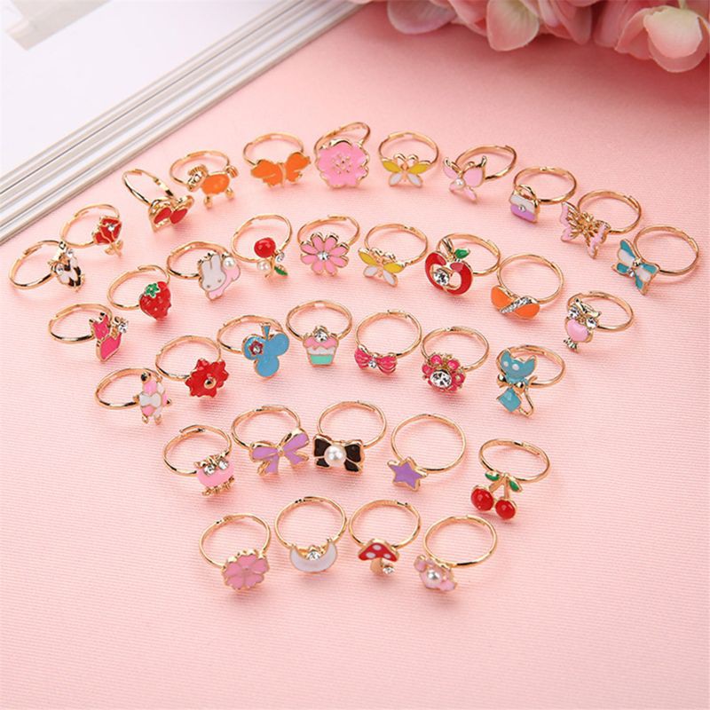 Set 5 nhẫn nhựa kiểu dáng hoạt hình dễ thương cho bé gái