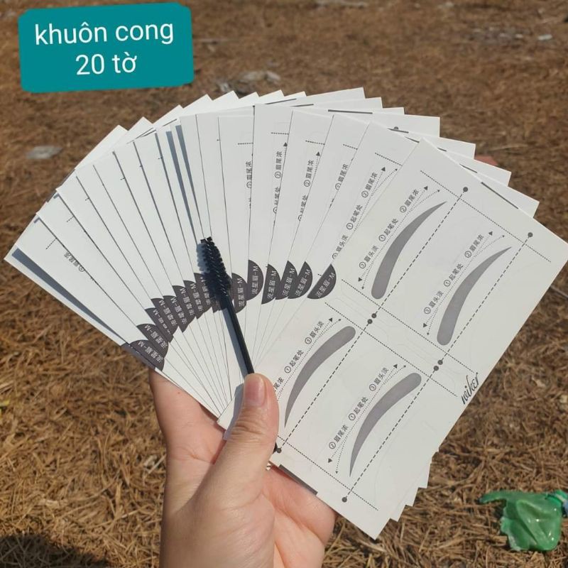 khuôn kẻ mày wiker