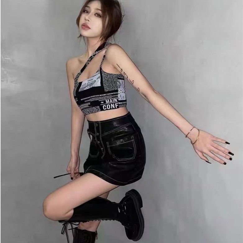 Áo Hai Dây Họa Tiết Tờ Báo Thời Trang Cho Nữ