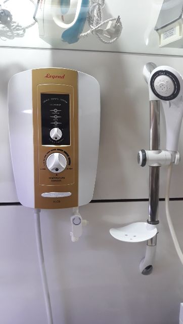 Van khóa máy tắm nước nóng bằng inox nhập khẩu