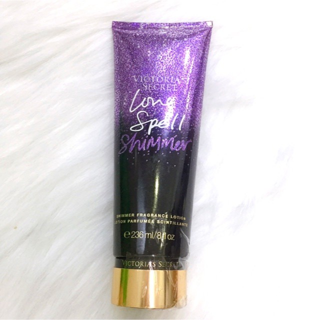 Sản phẩm Sữa dưỡng thể có nhũ Victoria's Secret Love Spell 236ml