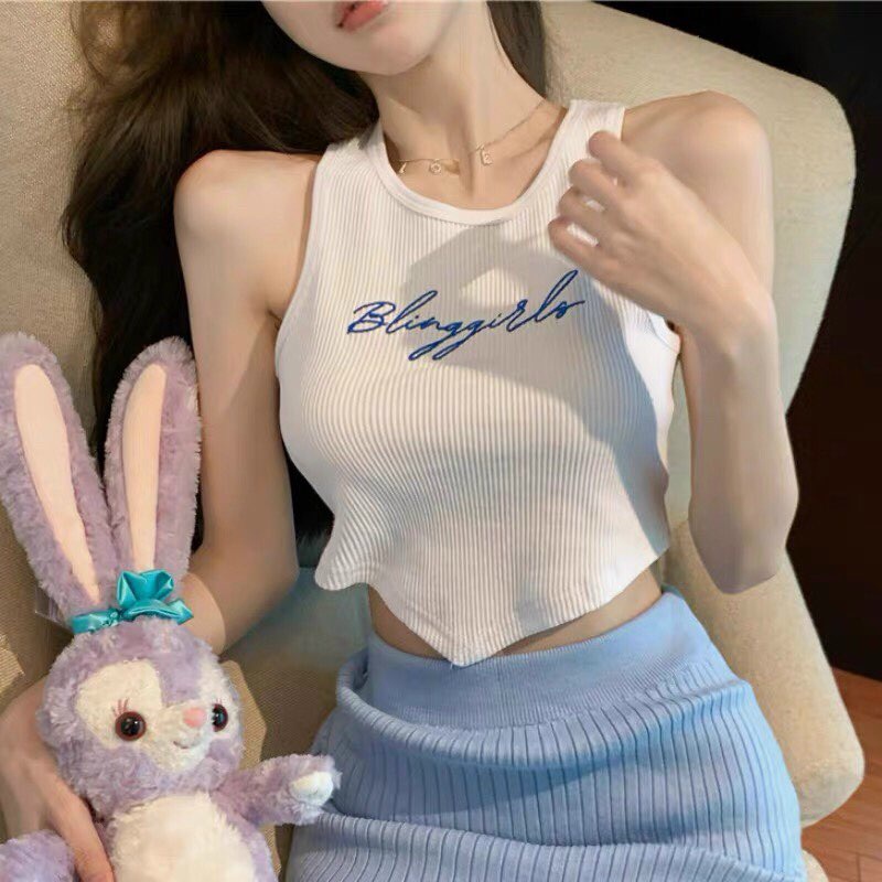 Áo Croptop Ba Lỗ Vạt Nhọn Thêu Chữ