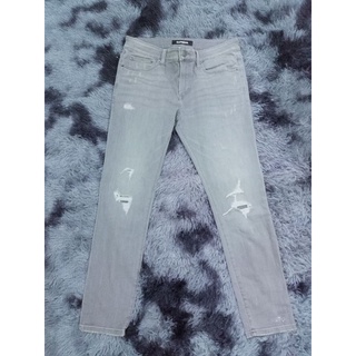 Quần jean ex...lỗi rách lai quần