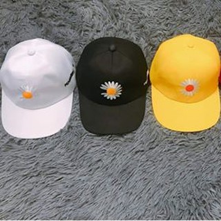 Mũ lưỡi trai thêu hoa cúc hot nhất 2020