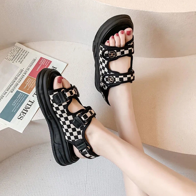 Sandal Đế Xuồng Thiết Kế Mới Thời Trang Dành Cho Mùa Hè