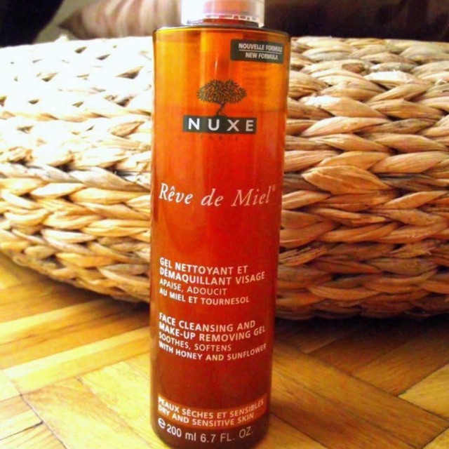Sữa rửa mặt nuxe