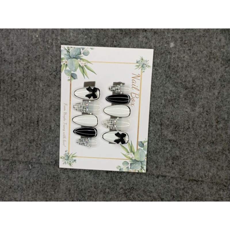 Móng giả thiết kế Huyền Trang Nail hộp 10 móng kèm keo dũa ảnh tự chụp