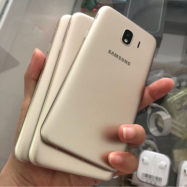 Điện thoại Samsung Galaxy J4,Máy chính hãng,máy đã qua sữ dụng.Ram 2 GB,bộ nhớ 16GB