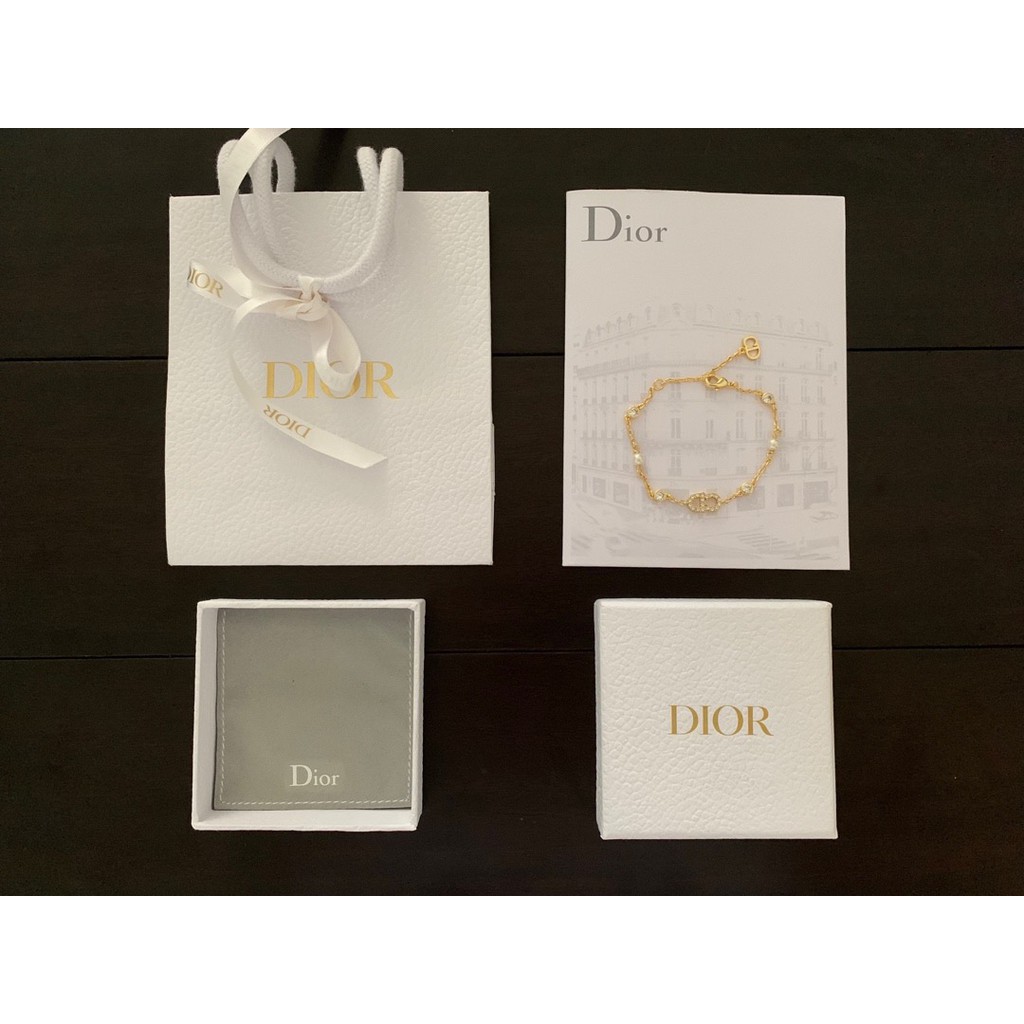 Vòng Tay Dior Thiết Kế Mới Hợp Thời Trang Cho Nữ