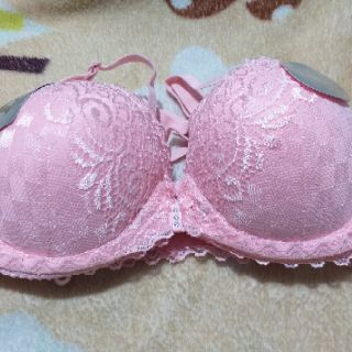 ( XẢ)NGỰC REN CÀI TRƯỚC MÚT MỎNG ( KHÔNG TEM MẠC)