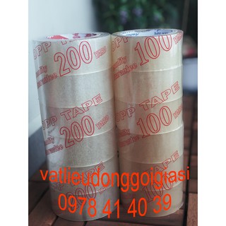 1 cuộn băng keo trong dán thùng