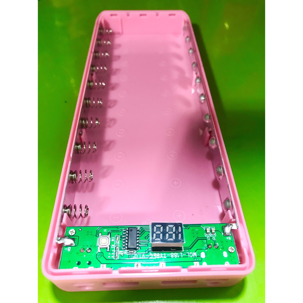 Box sạc dự phòng không pin 10 cell 18650 màn hình LCD có cổng Type-C màu hồng