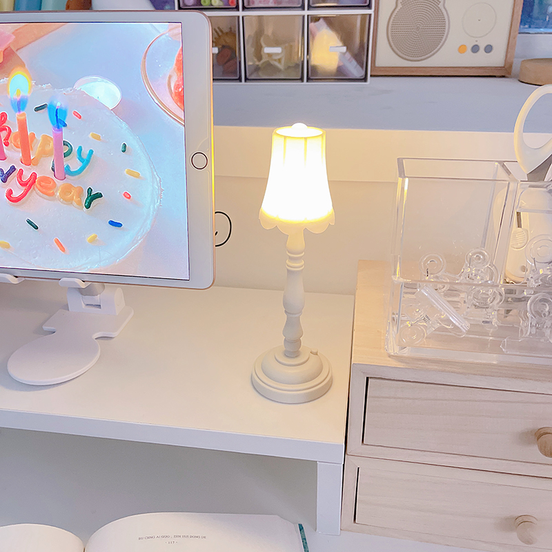 Đèn Ngủ Mini Kiểu Dáng Cổ Điển Tiện Dụng | BigBuy360 - bigbuy360.vn