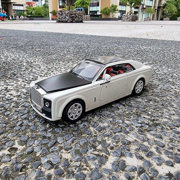 Mô Hình Xe Ô Tô Rolls-Royce Phantom. Phiên Bản Đặc Biệt. Tỉ lệ 1:24 bằng hợp kim. Có bánh đà
