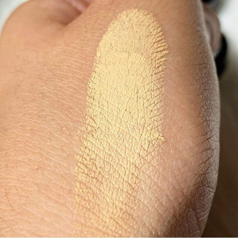 Kem che khuyết điểm Catrice Camouflage Cream.