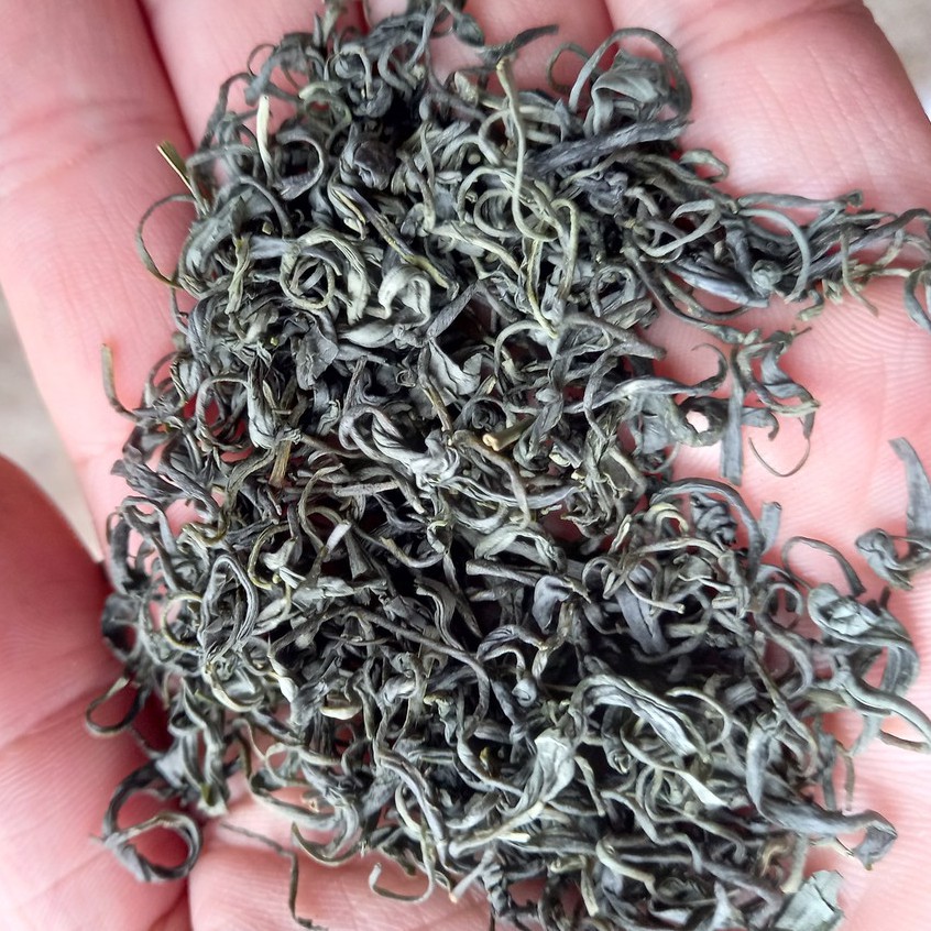 trà  long vân Thái nguyên loại ngon- trà búp thái nguyên ( giá giẻ tận gốc thái nguyên)