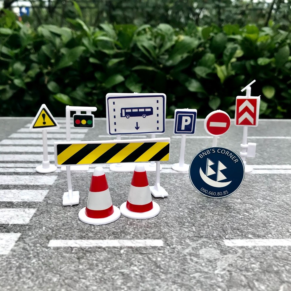 Bộ biển báo giao thông 9 chi tiết phối cảnh trưng bày xe mô hình