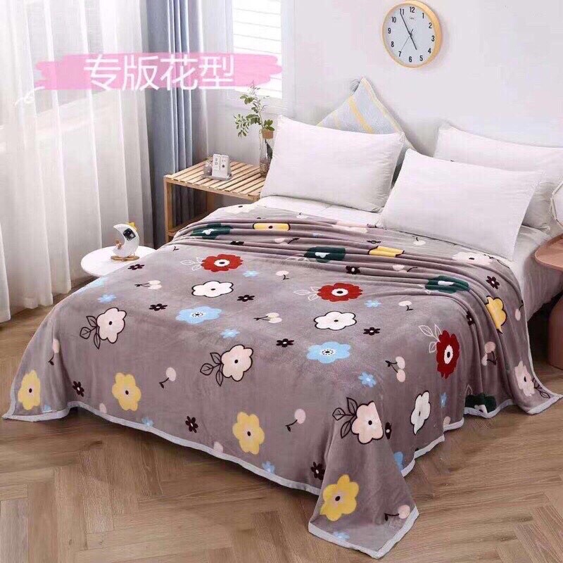 Chăn Tuyết Nhung Sữa Mềm Mịn - Dễ Thương - Kích Thước : 2m*2m3 ( Nặng 900g )