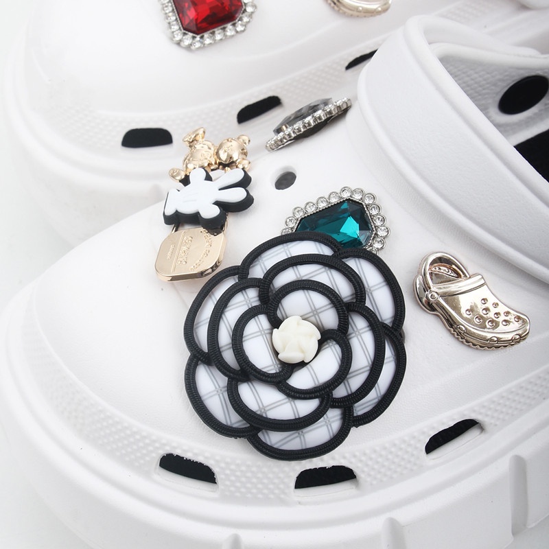 Set Phụ Kiện Khóa Giày Crocs Đính Hoa Trà Pha Lê Thời Trang Cho Nữ