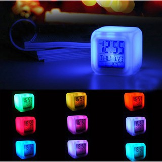 Đồng hồ báo thức đèn LED để bàn