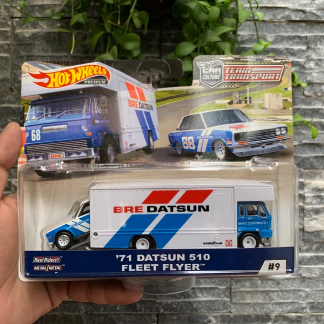 Hot Wheels - 1971 Datsun 510 Transport - xe mô hình tỉ lệ 1/64