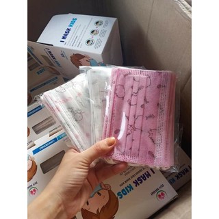 Khẩu trang trẻ em