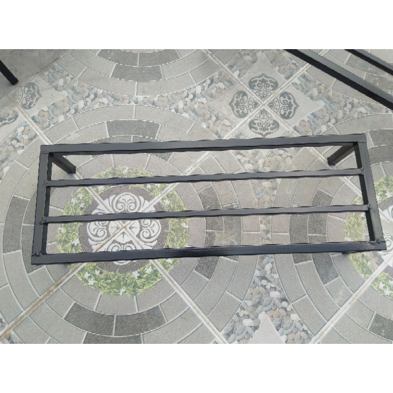 Kệ chậu hoa, cây cảnh. Dài 70cm, Rộng 25cm, Cao 15cm, Hộp thép 20*20mm,2 nan phụ