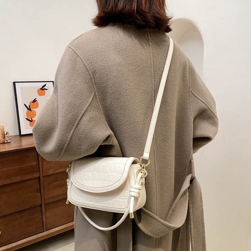 Túi xách nữ Quảng Châu đeo chéo đeo vai phong cách Vintage dập vân nổi cao cấp O4T1-2096