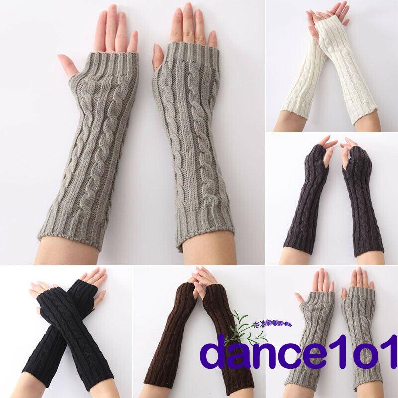 Găng tay len hở ngón giữ ấm độc đáo cho nữ