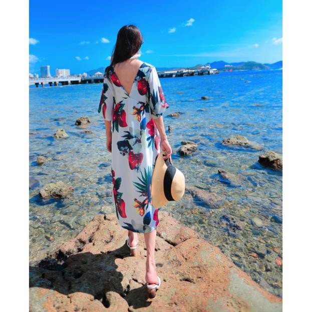 Váy hở lưng cổ V dáng chữ A thời trang phong cách | BigBuy360 - bigbuy360.vn